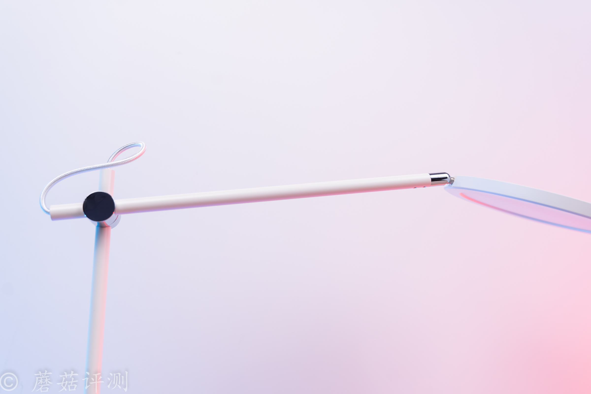 1657276787977880.jpg 9_20220706_南卡_NANK-L1护眼台灯学生学习专用国AA级儿童写作业床头书桌宿舍卧室阅读灯家用智能学习办公台灯_云白色.jpg
